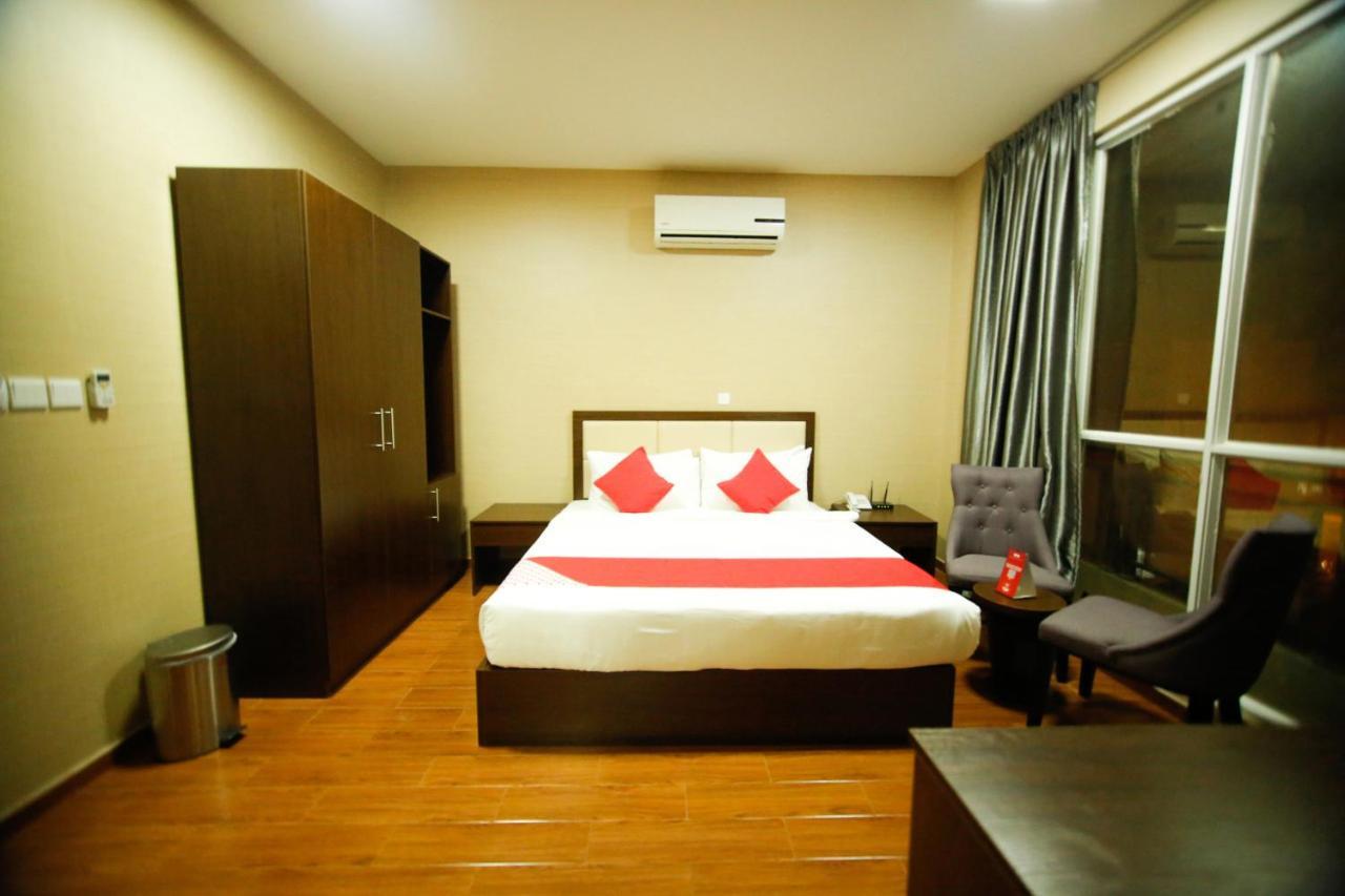 Alpha Hotel